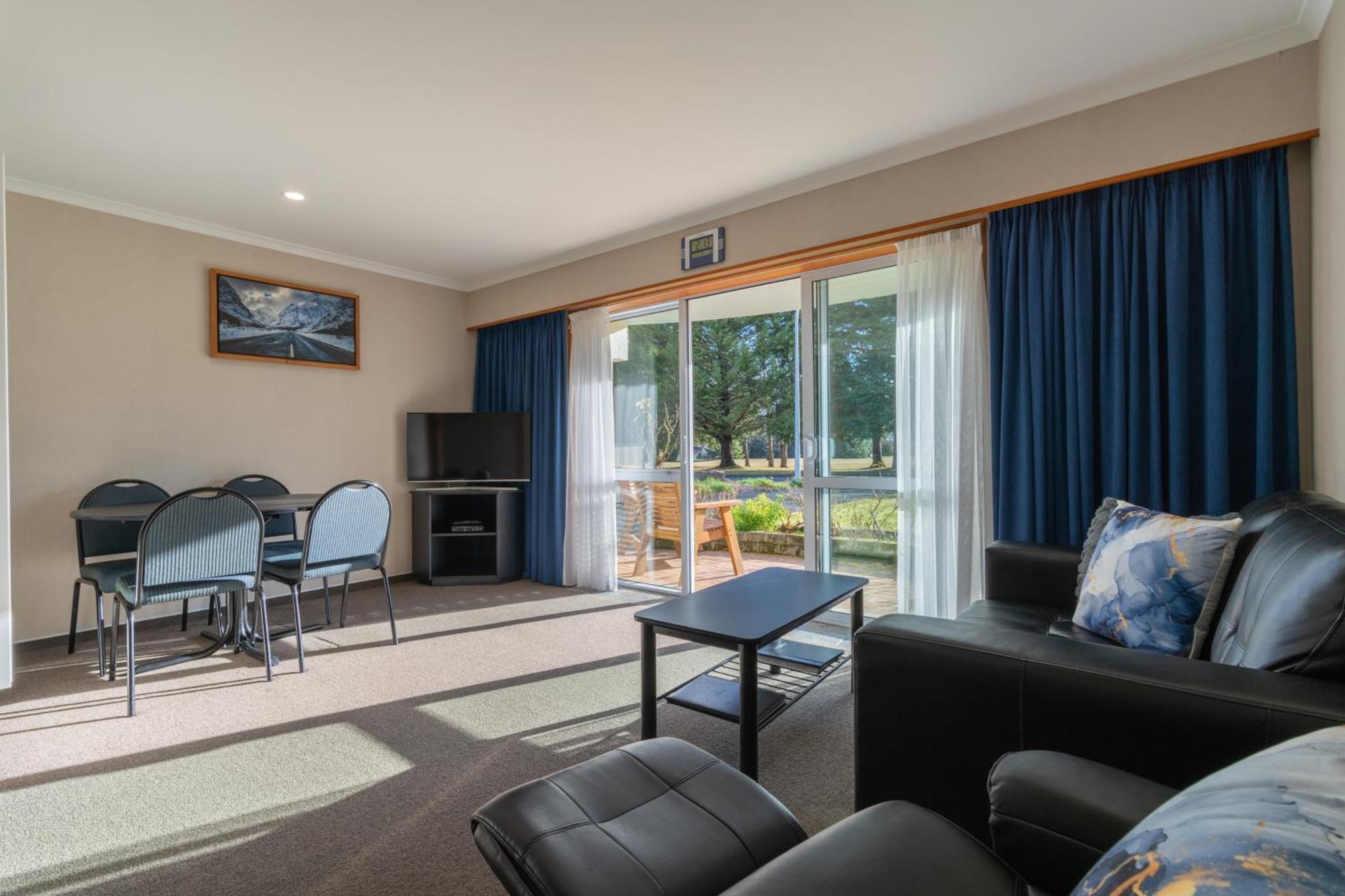 Parklands Motel
